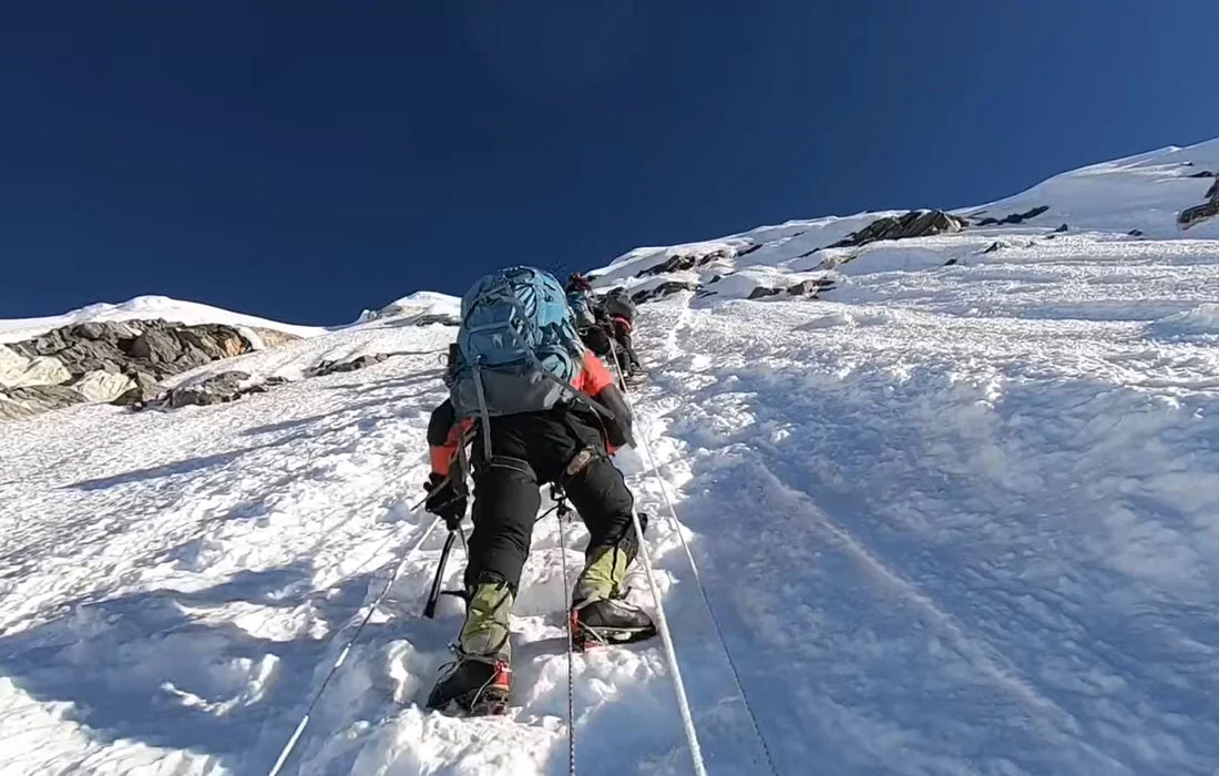 Island Peak Climbing-18 Days